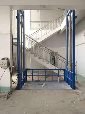 導軌液壓升降貨梯主要用于樓層間高空貨物運輸(圖2) 5255a07ebad3eb75b21d813c3200bb3.jpg