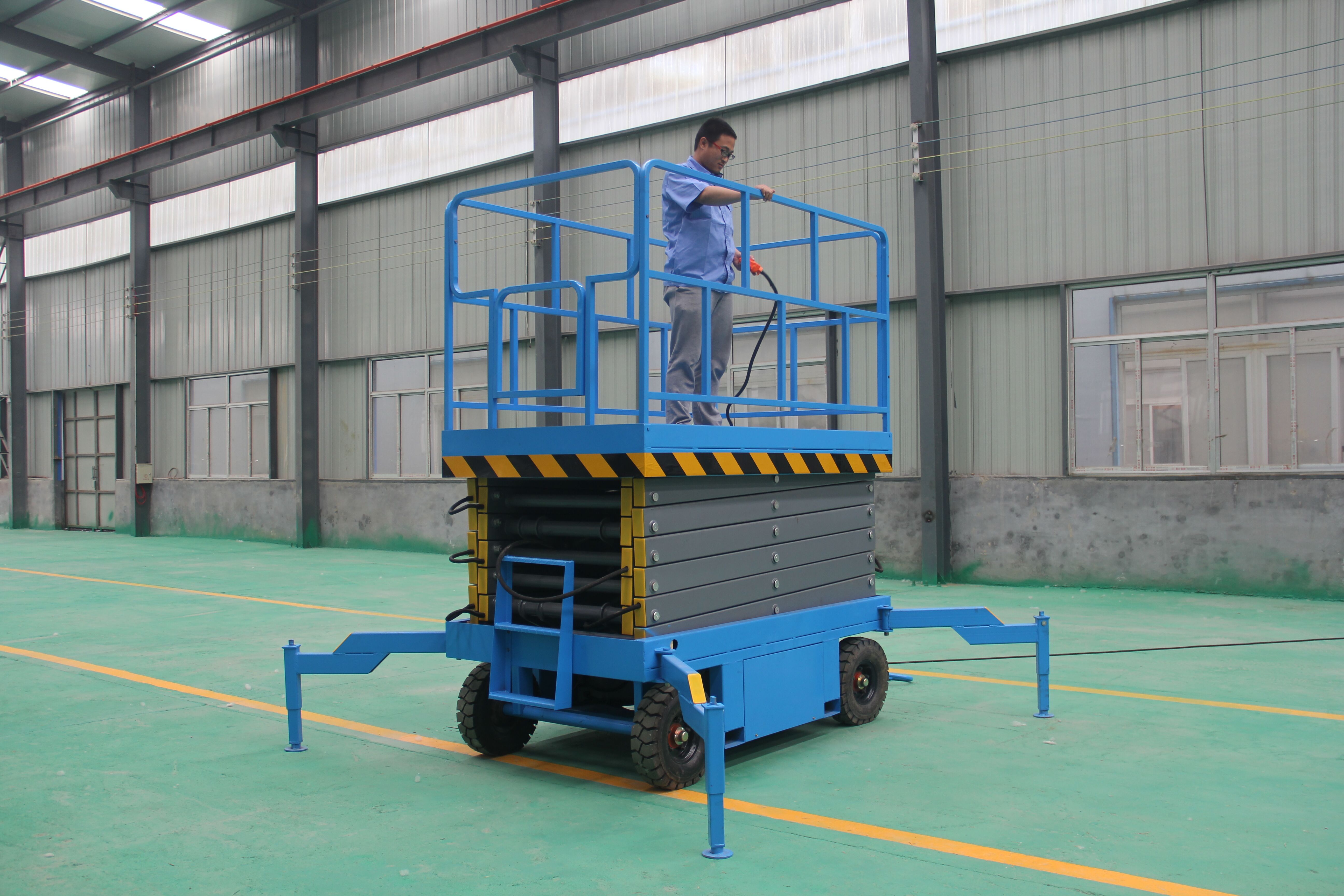 移動剪叉式升降平臺維護(hù)保養(yǎng)(圖1) \